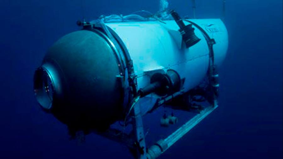 Cinco mortos após 'implosão catastrófica' de submersível