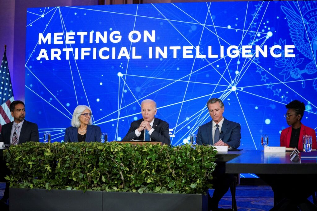 Biden se reúne com críticos de empresas de tecnologia sobre IA