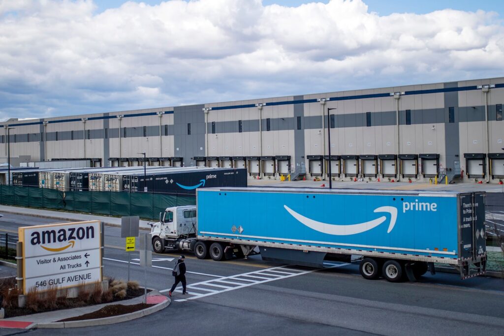 FTC processa a Amazon e diz que a empresa inscreve clientes no Prime sem consentimento